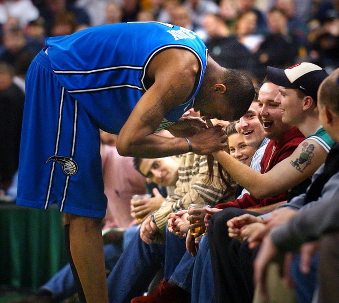 每体：贝尔纳尔将参加加泰队友谊赛，若情况好可能会出战毕包（每体：贝尔纳尔预计参加加泰友谊赛，若状态良好有望出战毕包）