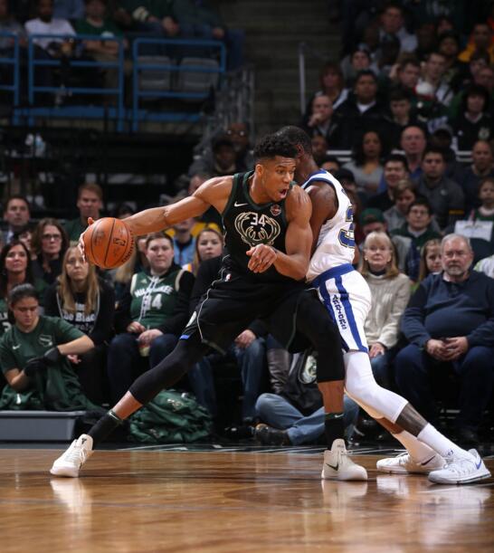 英超：曼联3-0大胜纽卡斯尔（英超战报：曼联3比0完胜纽卡斯尔）