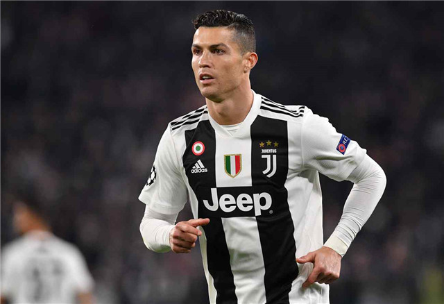 泰州队主帅：曾被贴上傀儡标签，如今炼就笑对所有风雨的底气（泰州队主教练：走出傀儡质疑，如今底气十足笑迎风雨）