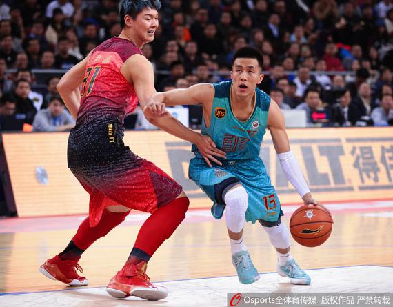 梅里诺玩二选一：佩德里＞维蒂尼亚、厄德高、罗德里（梅里诺的选择：佩德里高于维蒂尼亚、厄德高和罗德里）