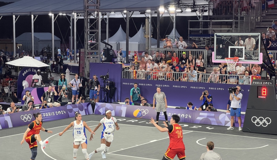 世体：皇马想让阿隆索带队踢西超杯，这个计划已酝酿许久（世体：皇马拟由阿隆索执掌球队征战西超杯，此方案已筹划多时）