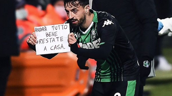 哈兰德：我和梅罗完全不在同一水平，没人能接近他们两人（哈兰德：我与梅西C罗不在一个层次，无人能达到他们的高度）