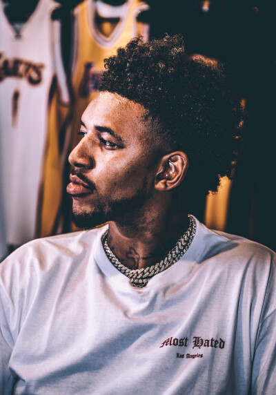 武汉盛帆黄鹤女篮斩获三连胜，队长王佳琦砍下本赛季首个“三双”（武汉盛帆黄鹤女篮豪取三连胜，队长王佳琦收获赛季首个三双）