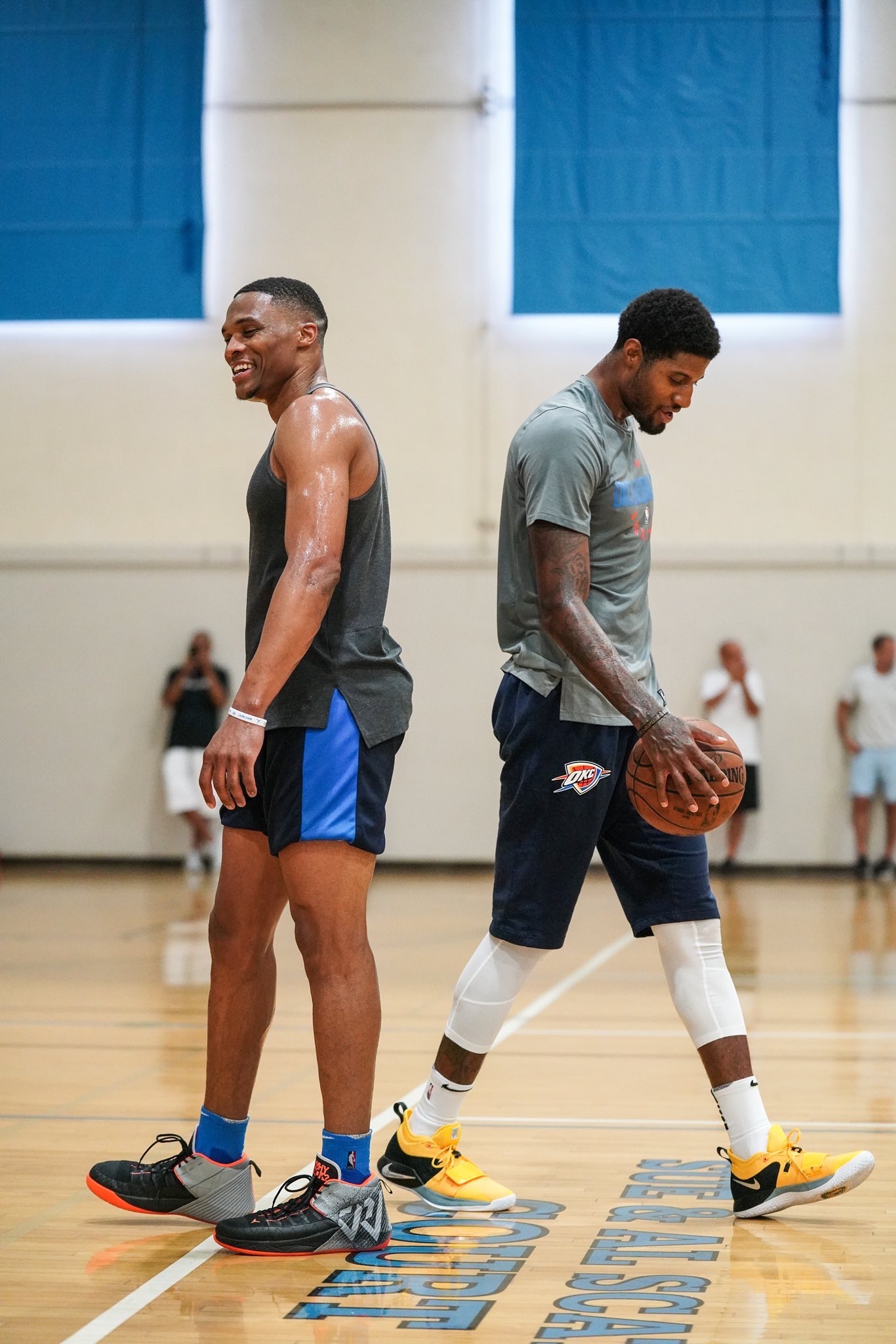 斯科尔斯：梅努正在被阿莫林毁掉，我真是受够了（斯科尔斯炮轰阿莫林毁了梅努：我已忍无可忍）