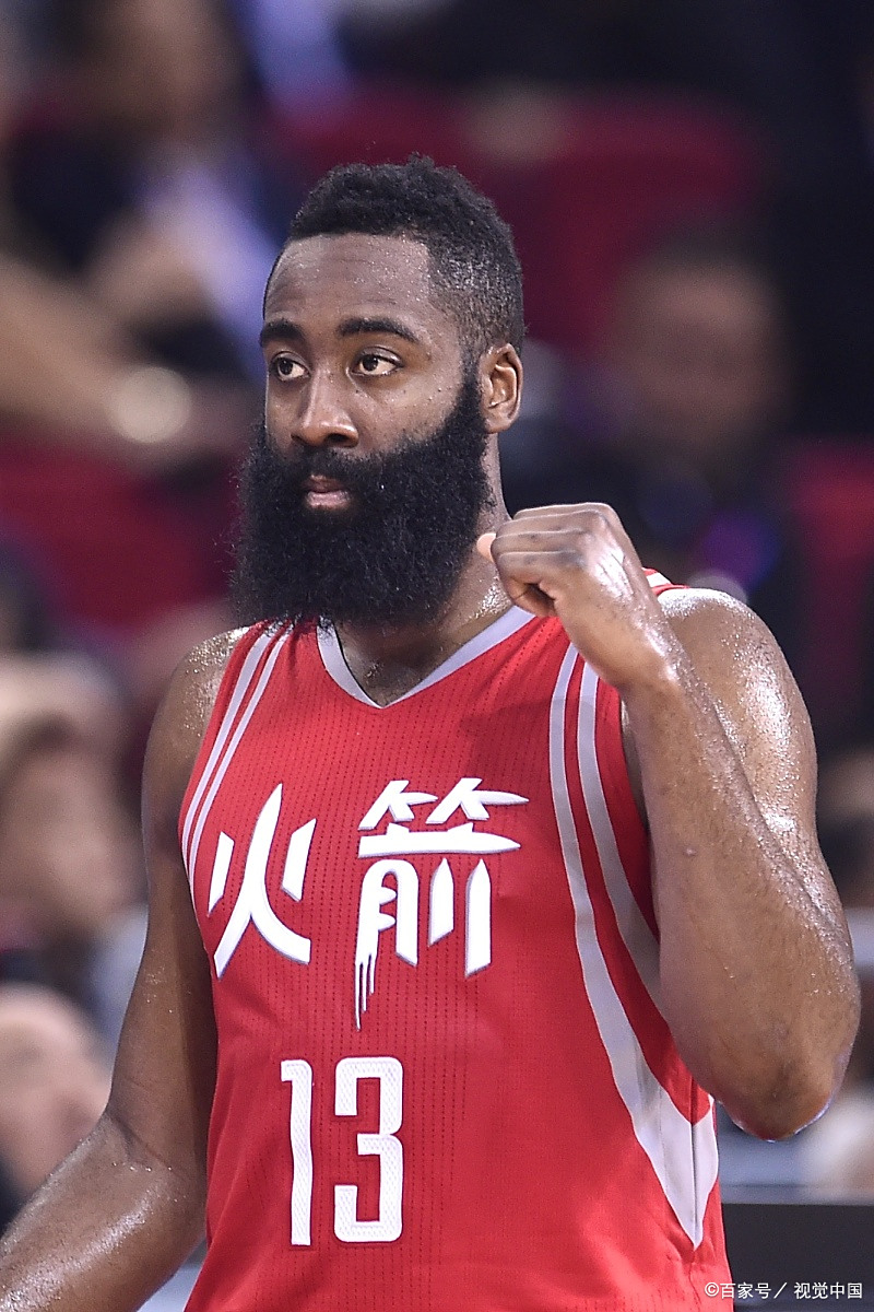 科尔谈巴特勒重摔在地：他说全身都疼，但他接管了比赛（科尔：巴特勒重摔后称全身疼痛，却仍接管比赛）