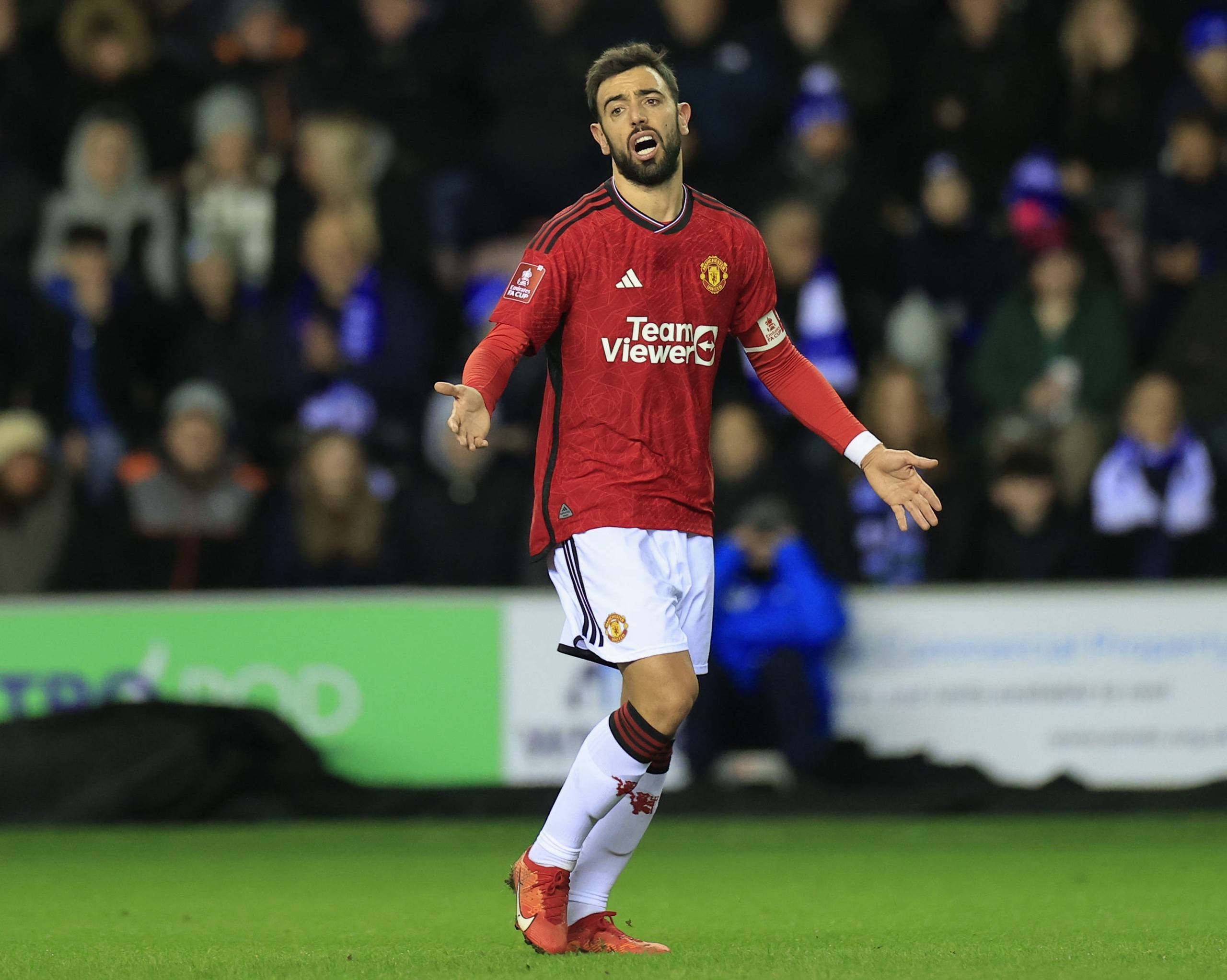 中英青训交流会嘉宾：绝杀韩国转型后卫；枪手铁闸曾获世界杯（中英青训交流会嘉宾：曾绝杀韩国后改踢后卫；阿森纳铁卫系世界杯得主）