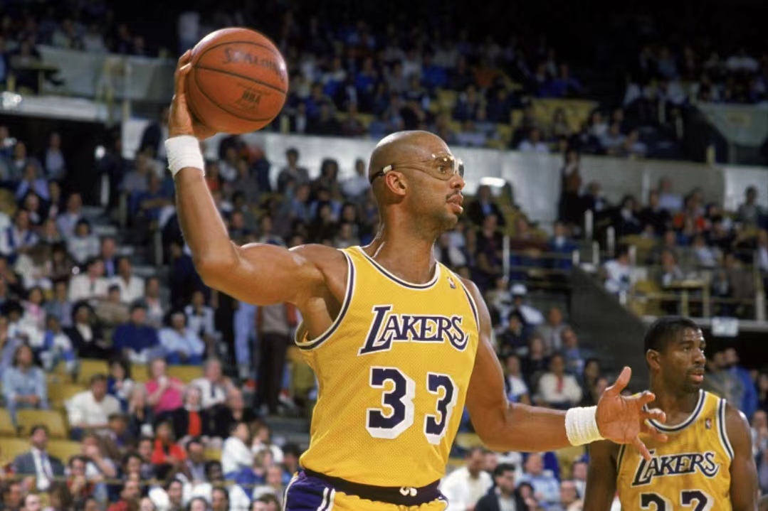 德甲保级大战愈加激烈（德甲保级之争日趋白热化）